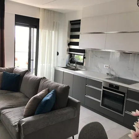 Apartment Lux Sarandë