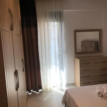 Lux * Saranda