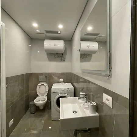 Lux * Saranda
